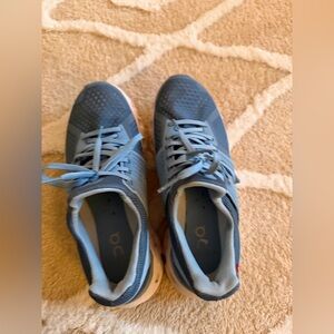 On Running women’s Shoes